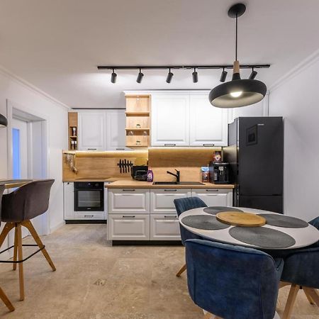 Five Stars Apartment Тімішоара Екстер'єр фото