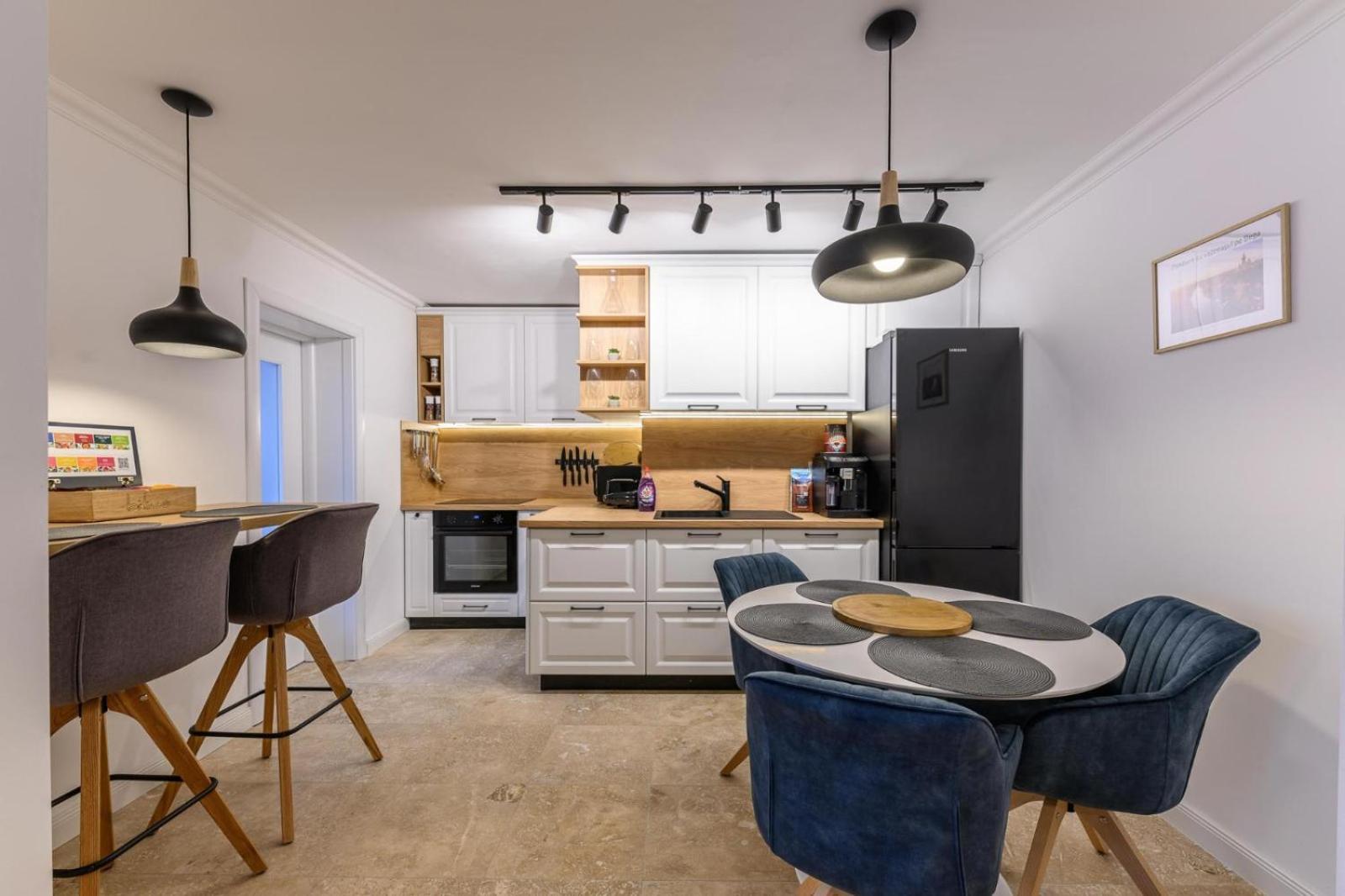 Five Stars Apartment Тімішоара Екстер'єр фото