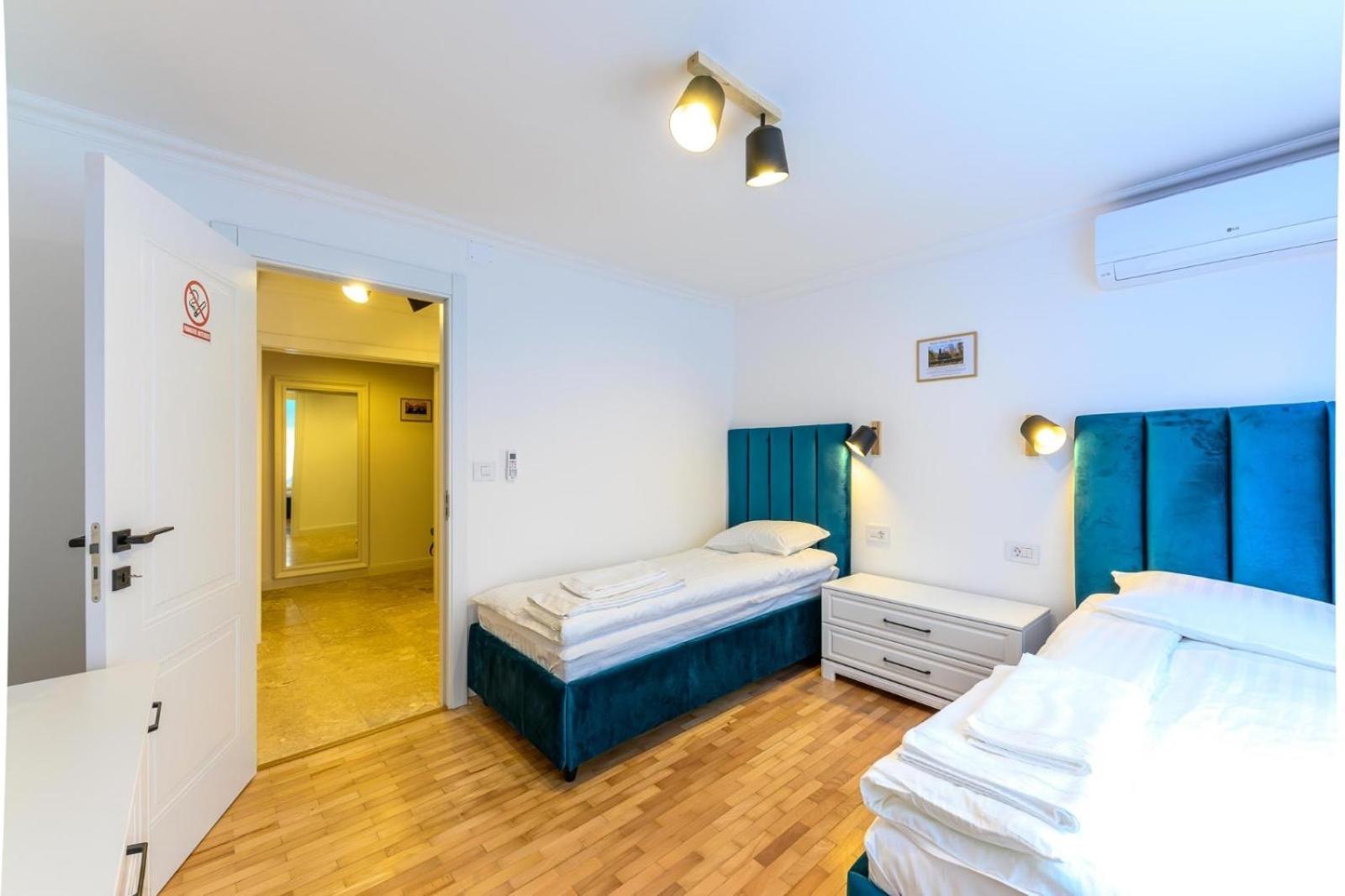 Five Stars Apartment Тімішоара Екстер'єр фото